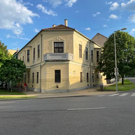 Lägenhet Török Rezidencia *