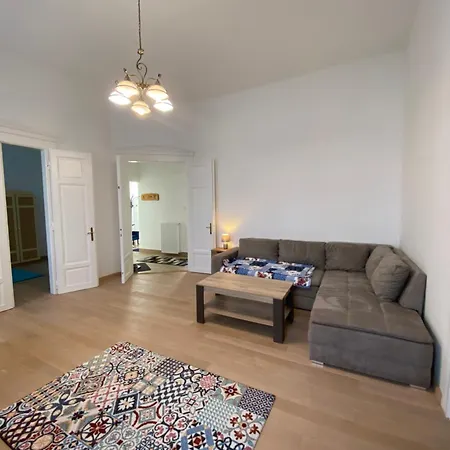 Apartment Toeroek Rezidencia *