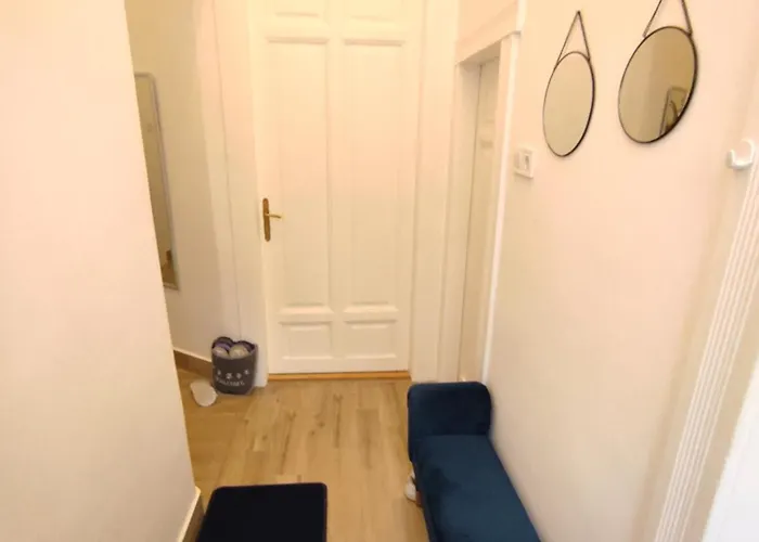 Toeroek Rezidencia * Eger