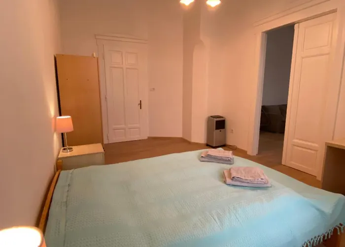 Toeroek Rezidencia Eger